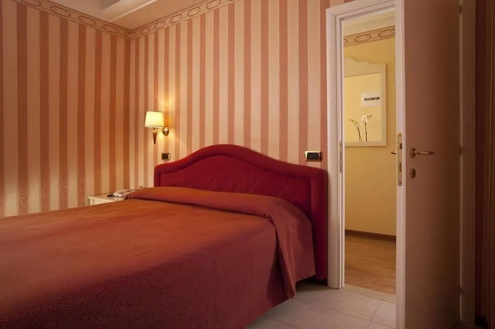 ****  Hotel Bikini Rimini Itália